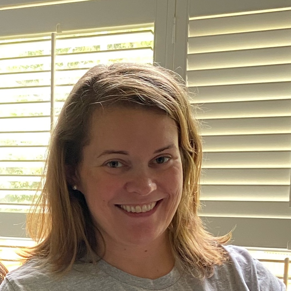Meet your Posher, Elise